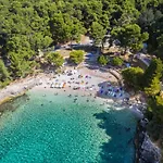 Dani By Interhome Pula