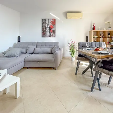 Appartement Dani By Interhome