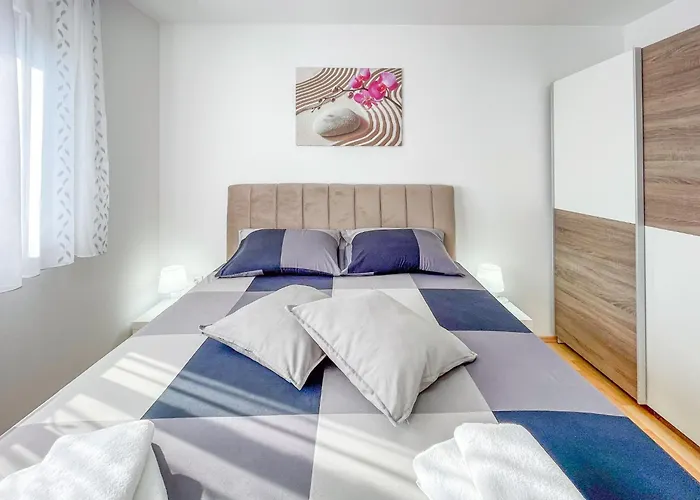 Apartament Dani By Interhome Pula