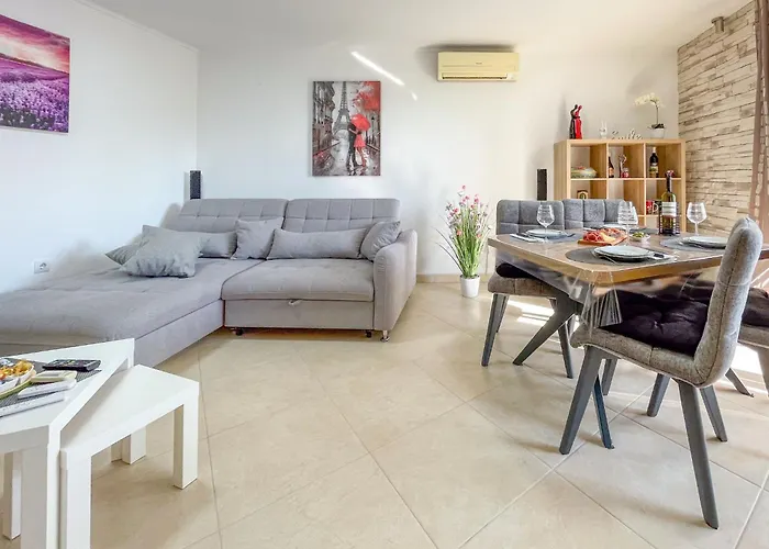 Apartament Dani By Interhome
